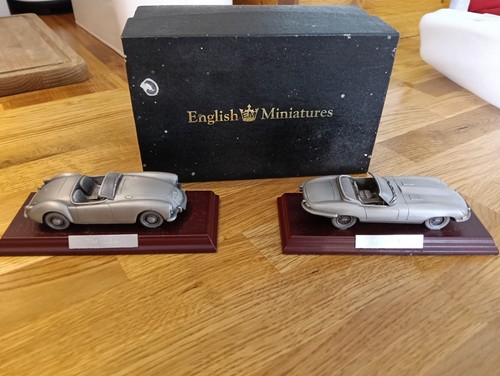 Pair english miniatures - pair,